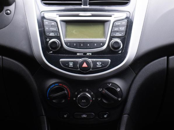 Hyundai Solaris I с пробегом 2012 года, цена 570 000 рублей, 217449 км, седан, Автокод Объявления