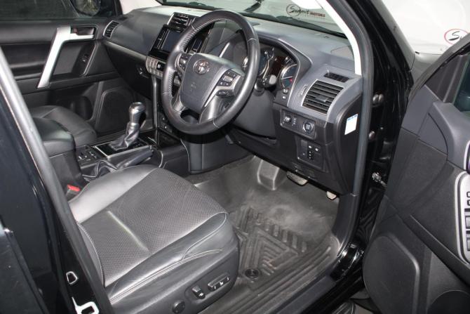 Toyota Land Cruiser Prado 150 Series Рестайлинг 3 с пробегом 2020 года, цена 4 990 000 рублей, 55181 км, внедорожник, Автокод Объявления