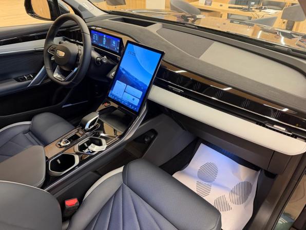 Geely Atlas II с пробегом 2024 года, цена 2 998 000 рублей, 19000 км, внедорожник, Автокод Объявления