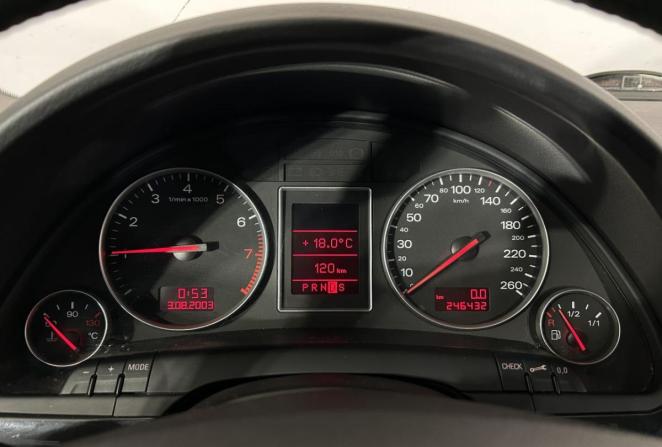 Audi A4 III (B7) с пробегом 2004 года, цена 400 000 рублей, 246432 км, седан, Автокод Объявления