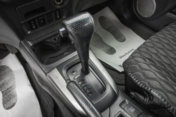 Toyota RAV4 II (XA20) Рестайлинг с пробегом 2004 года, цена 799 000 рублей, 200000 км, внедорожник, Автокод Объявления
