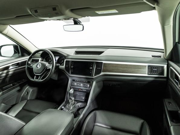 Volkswagen Teramont I с пробегом 2018 года, цена 2 499 700 рублей, 236003 км, внедорожник, Автокод Объявления