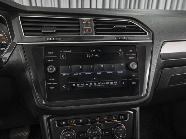 Volkswagen Tiguan II с пробегом 2018 года, цена 2 548 000 рублей, 107537 км, внедорожник, Автокод Объявления