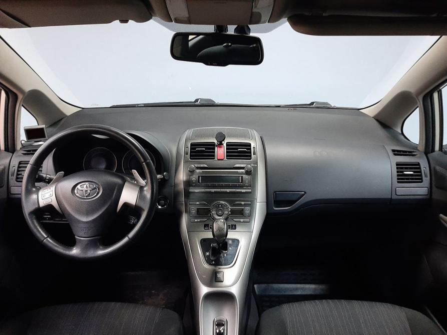 Toyota Auris I Москва  - изображение 17