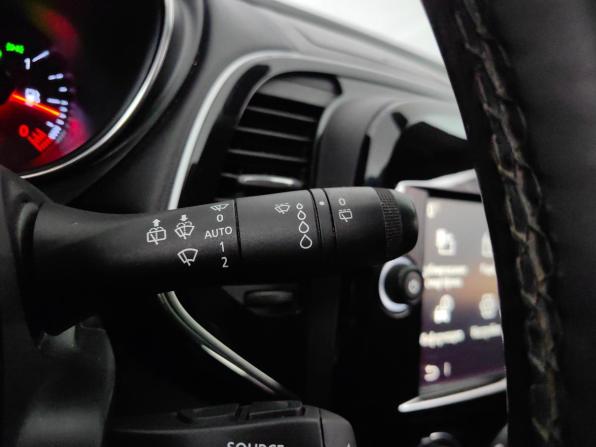 Renault Kaptur I Рестайлинг с пробегом 2021 года, цена 1 337 000 рублей, 116678 км, внедорожник, Автокод Объявления