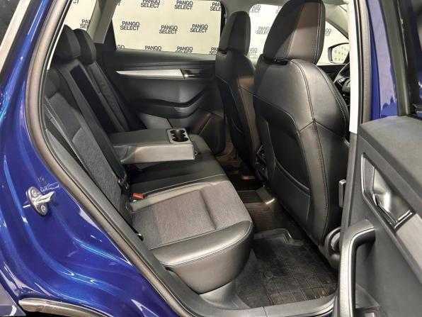 Skoda Karoq I с пробегом 2021 года, цена 2 370 000 рублей, 20648 км, внедорожник, Автокод Объявления