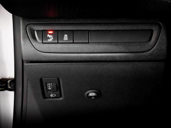 Peugeot 2008 I с пробегом 2016 года, цена 875 000 рублей, 139520 км, внедорожник, Автокод Объявления