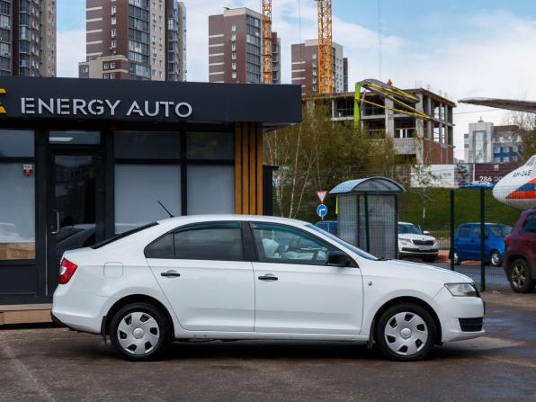 Skoda Rapid I с пробегом 2014 года, цена 868 000 рублей, 143660 км, лифтбек, Автокод Объявления