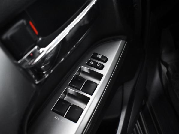 Toyota Land Cruiser 200 Series Рестайлинг 1 с пробегом 2013 года, цена 2 755 000 рублей, 303959 км, внедорожник, Автокод Объявления