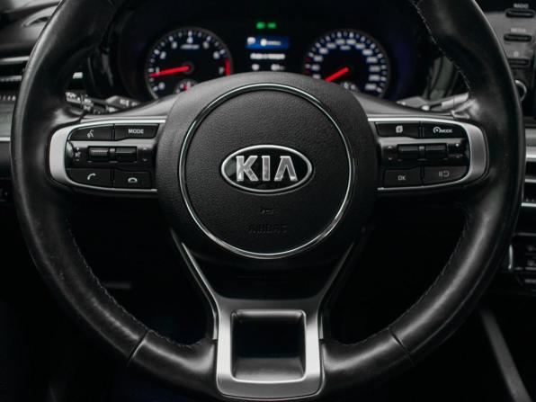 Kia K5 III с пробегом 2021 года, цена 1 680 000 рублей, 183473 км, седан, Автокод Объявления