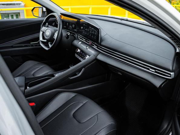 Hyundai Elantra VII (CN7) Рестайлинг с пробегом 2023 года, цена 1 990 999 рублей, 62150 км, седан, Автокод Объявления