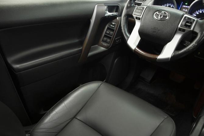 Toyota Land Cruiser Prado 150 Series Рестайлинг 1 с пробегом 2016 года, цена 3 650 000 рублей, 312140 км, внедорожник, Автокод Объявления