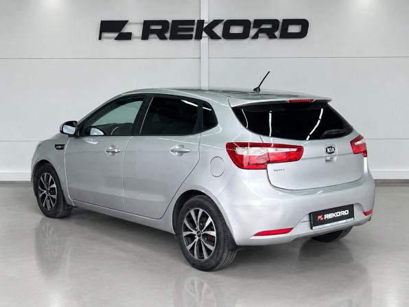 Kia Rio III с пробегом 2013 года, цена 949 000 рублей, 121671 км, хэтчбек, Автокод Объявления