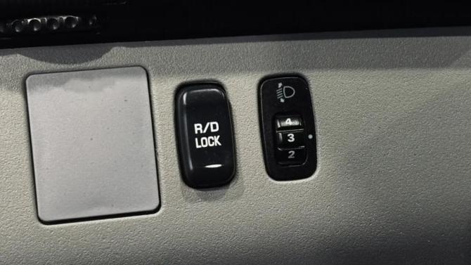 Mitsubishi L200 IV с пробегом 2012 года, цена 1 250 000 рублей, 302538 км, пикап, Автокод Объявления