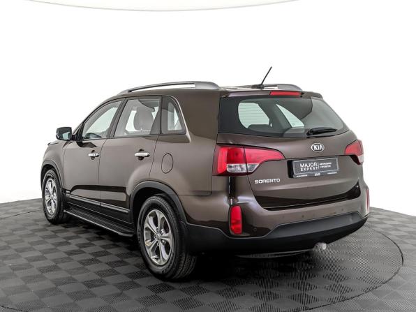 Kia Sorento II Рестайлинг с пробегом 2018 года, цена 1 750 000 рублей, 208000 км, внедорожник, Автокод Объявления