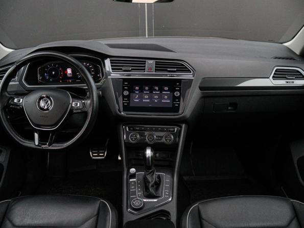 Volkswagen Tiguan II с пробегом 2019 года, цена 3 499 000 рублей, 68000 км, внедорожник, Автокод Объявления
