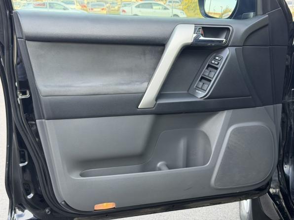 Toyota Land Cruiser Prado 150 Series с пробегом 2012 года, цена 2 850 000 рублей, 189000 км, внедорожник, Автокод Объявления