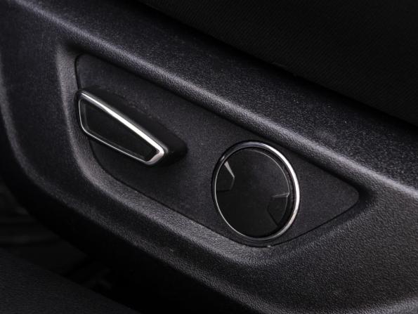 Ford Mustang VI Рестайлинг с пробегом 2019 года, цена 2 950 000 рублей, 71057 км, купе, Автокод Объявления