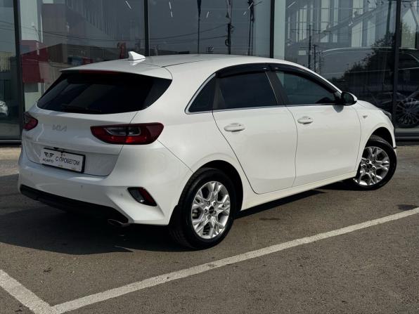 Kia Ceed III Рестайлинг с пробегом 2022 года, цена 1 970 000 рублей, 62000 км, хэтчбек, Автокод Объявления