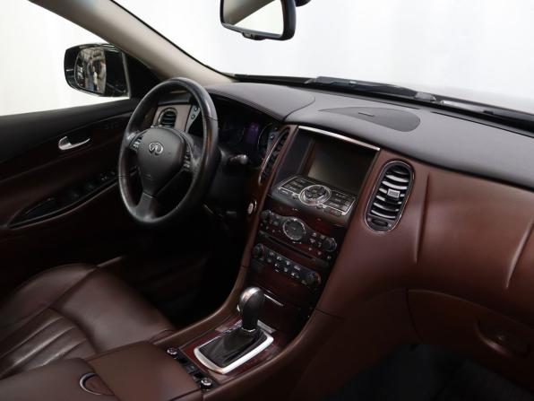 Infiniti QX50 I Рестайлинг с пробегом 2017 года, цена 1 900 000 рублей, 169261 км, внедорожник, Автокод Объявления