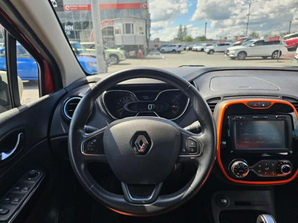 Renault Kaptur I с пробегом 2017 года, цена 1 399 995 рублей, 80758 км, внедорожник, Автокод Объявления