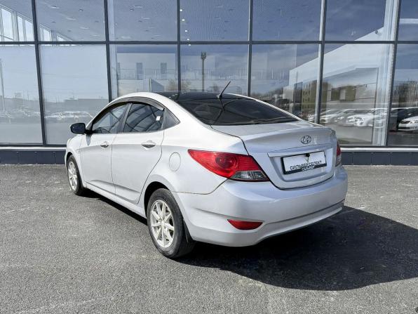 Hyundai Solaris I с пробегом 2011 года, цена 580 000 рублей, 253825 км, седан, Автокод Объявления