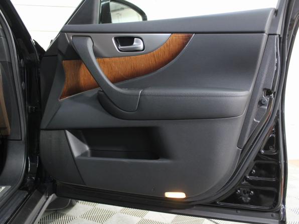 Infiniti QX70 с пробегом 2016 года, цена 2 600 000 рублей, 160000 км, внедорожник, Автокод Объявления