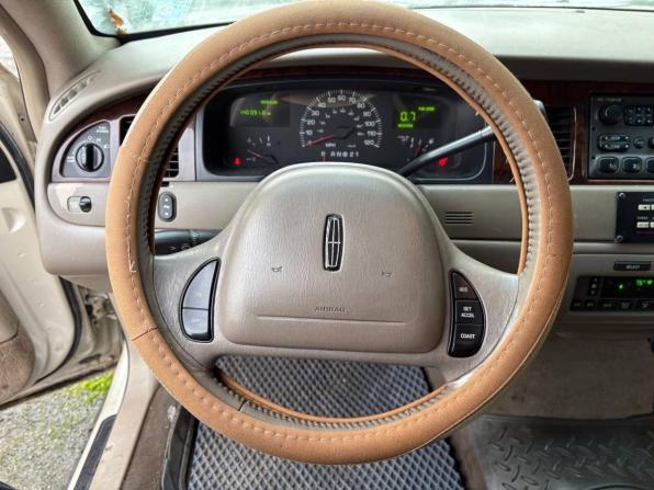 Lincoln Town Car III с пробегом 2001 года, цена 444 000 рублей, 225000 км, седан, Автокод Объявления