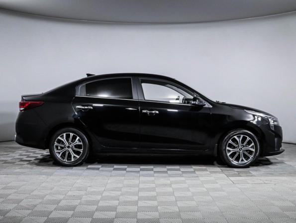 Kia Rio IV Рестайлинг с пробегом 2021 года, цена 1 970 000 рублей, 52380 км, седан, Автокод Объявления