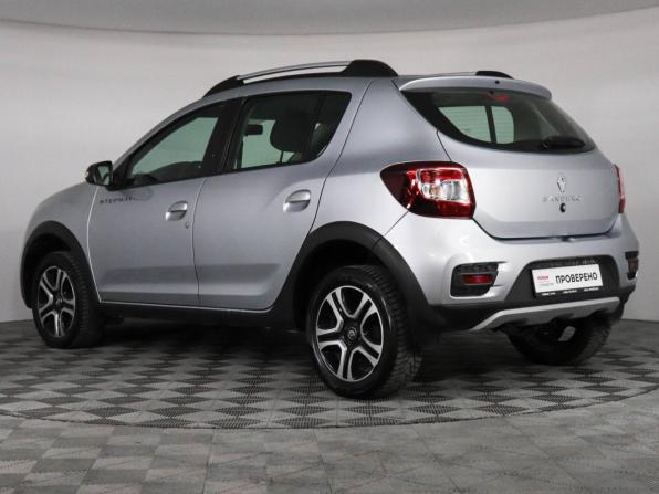 Renault Sandero II Рестайлинг с пробегом 2022 года, цена 1 040 000 рублей, 95362 км, хэтчбек, Автокод Объявления