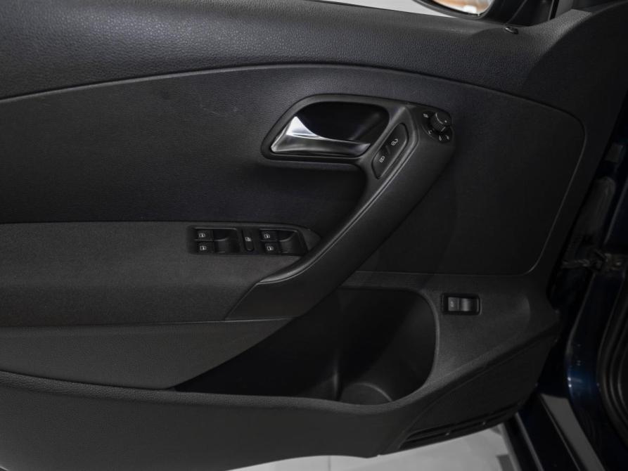 Volkswagen Polo V Рестайлинг Москва  - изображение 17