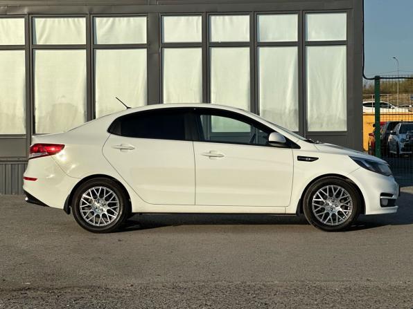 Kia Rio III Рестайлинг с пробегом 2015 года, цена 1 049 000 рублей, 141251 км, седан, Автокод Объявления