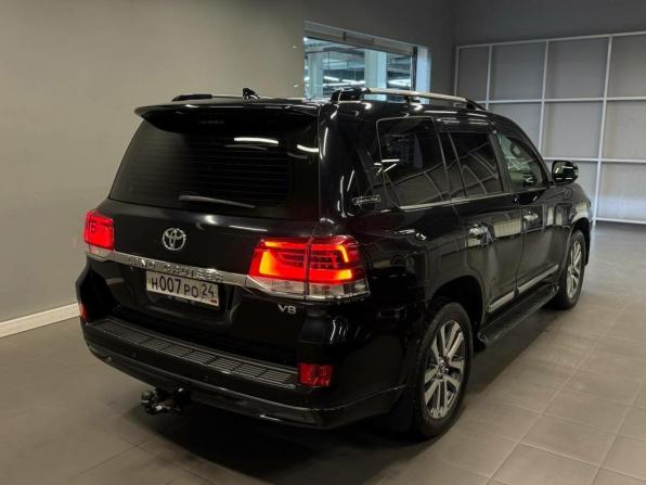 Toyota Land Cruiser 200 Series Рестайлинг 2 с пробегом 2017 года, цена 5 597 000 рублей, 249000 км, внедорожник, Автокод Объявления