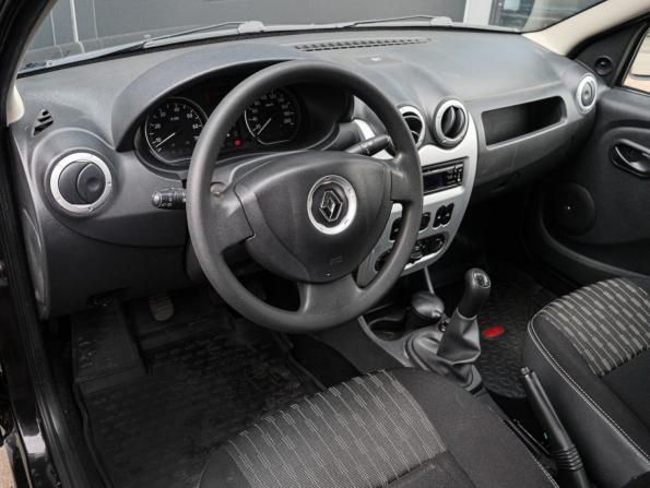 Renault Logan I Рестайлинг с пробегом 2013 года, цена 690 000 рублей, 178007 км, седан, Автокод Объявления