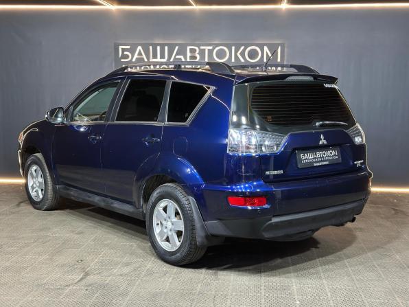 Mitsubishi Outlander II Рестайлинг с пробегом 2011 года, цена 1 350 000 рублей, 204366 км, внедорожник, Автокод Объявления