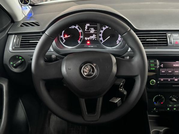 Skoda Rapid I с пробегом 2017 года, цена 699 000 рублей, 248889 км, лифтбек, Автокод Объявления