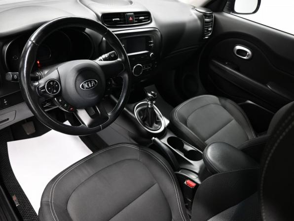 Kia Soul II Рестайлинг с пробегом 2017 года, цена 1 615 000 рублей, 60670 км, хэтчбек, Автокод Объявления
