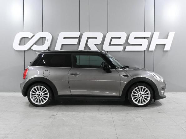 Mini Hatch III (F55/F56) с пробегом 2017 года, цена 1 959 000 рублей, 52962 км, хэтчбек, Автокод Объявления
