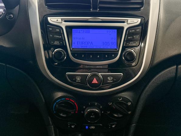 Hyundai Solaris I с пробегом 2013 года, цена 857 000 рублей, 193611 км, седан, Автокод Объявления