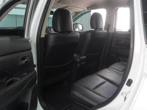 Mitsubishi Outlander III Рестайлинг 2 с пробегом 2015 года, цена 1 799 000 рублей, 183015 км, внедорожник, Автокод Объявления