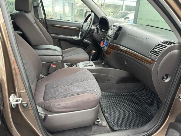 Hyundai Santa Fe II Рестайлинг с пробегом 2011 года, цена 1 050 000 рублей, 180047 км, внедорожник, Автокод Объявления
