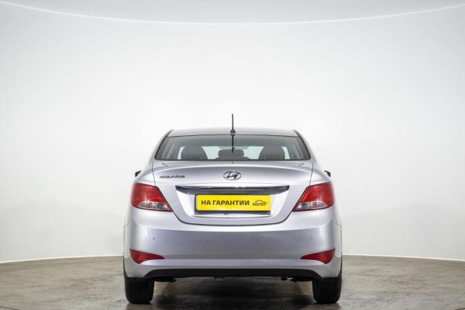 Hyundai Solaris I Рестайлинг с пробегом 2016 года, цена 1 099 000 рублей, 130000 км, седан, Автокод Объявления