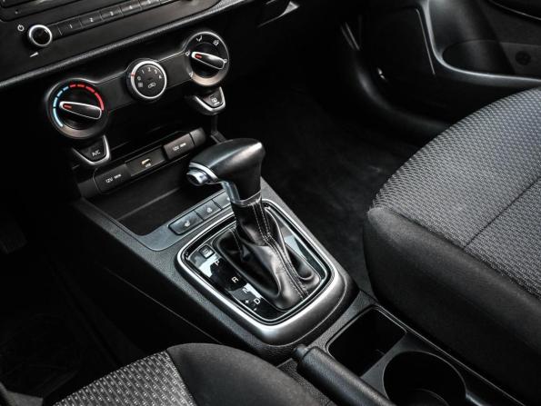 Kia Rio IV Рестайлинг с пробегом 2020 года, цена 1 534 000 рублей, 99678 км, седан, Автокод Объявления