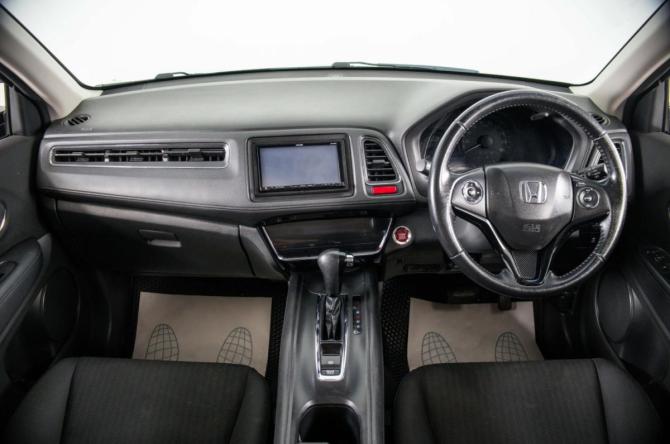 Honda Vezel I с пробегом 2014 года, цена 1 549 000 рублей, 80000 км, внедорожник, Автокод Объявления