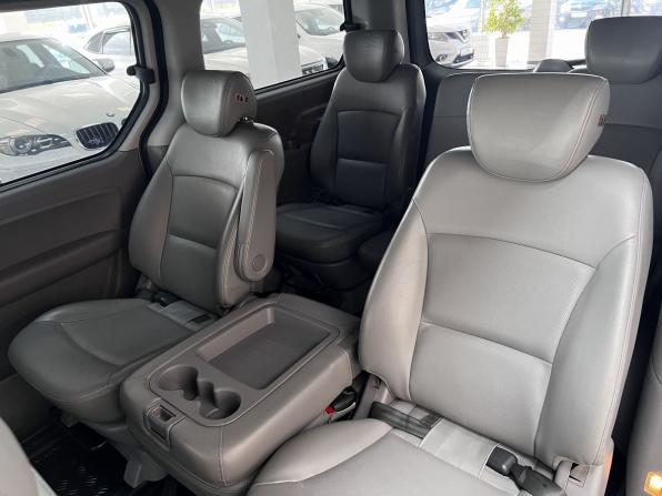 Hyundai Grand Starex I Рестайлинг с пробегом 2016 года, цена 2 445 000 рублей, 211590 км, минивэн, Автокод Объявления