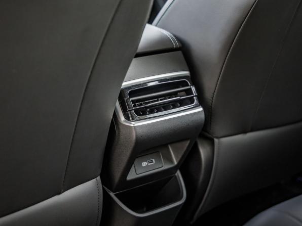 Livan S6 Pro с пробегом 2023 года, цена 1 748 000 рублей, 11154 км, седан, Автокод Объявления