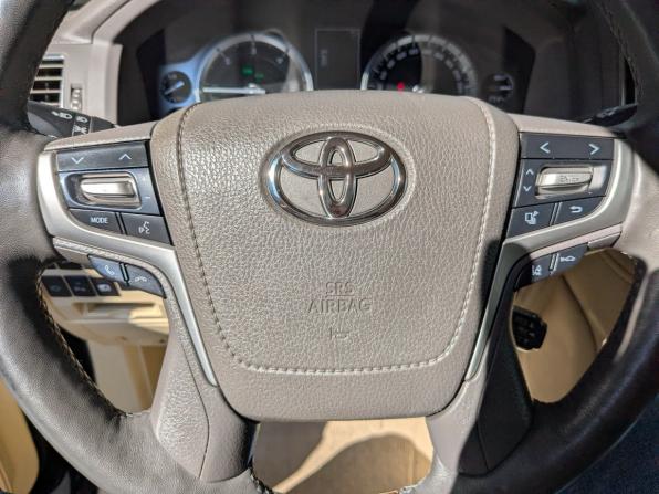Toyota Land Cruiser 200 Series Рестайлинг 2 с пробегом 2016 года, цена 5 800 000 рублей, 140313 км, внедорожник, Автокод Объявления
