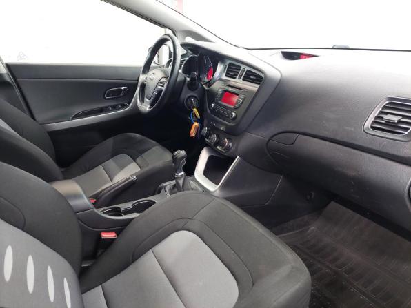 Kia Ceed II с пробегом 2013 года, цена 999 000 рублей, 105727 км, хэтчбек, Автокод Объявления