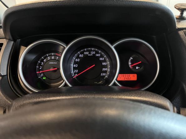 Nissan Tiida I Рестайлинг с пробегом 2011 года, цена 785 000 рублей, 228338 км, седан, Автокод Объявления