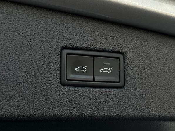Volkswagen Tiguan II Рестайлинг с пробегом 2021 года, цена 3 325 100 рублей, 77129 км, внедорожник, Автокод Объявления